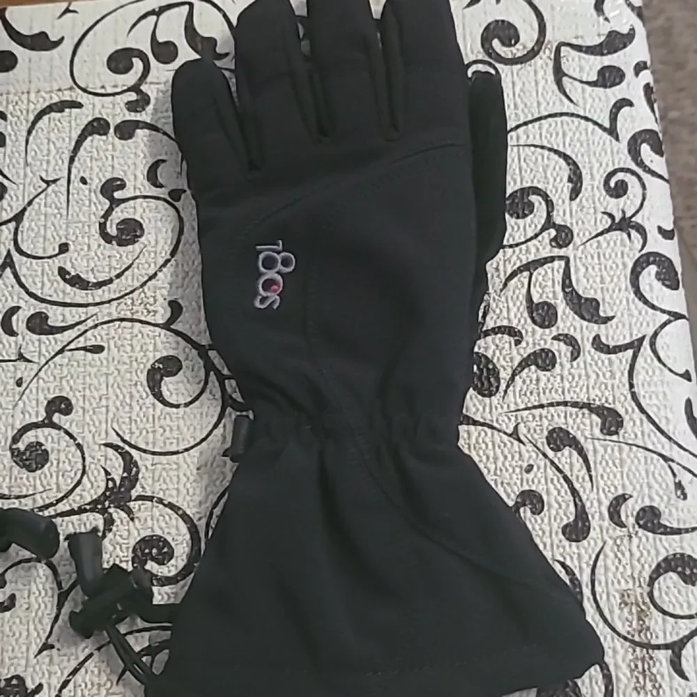 Black 180s Winter Gloves